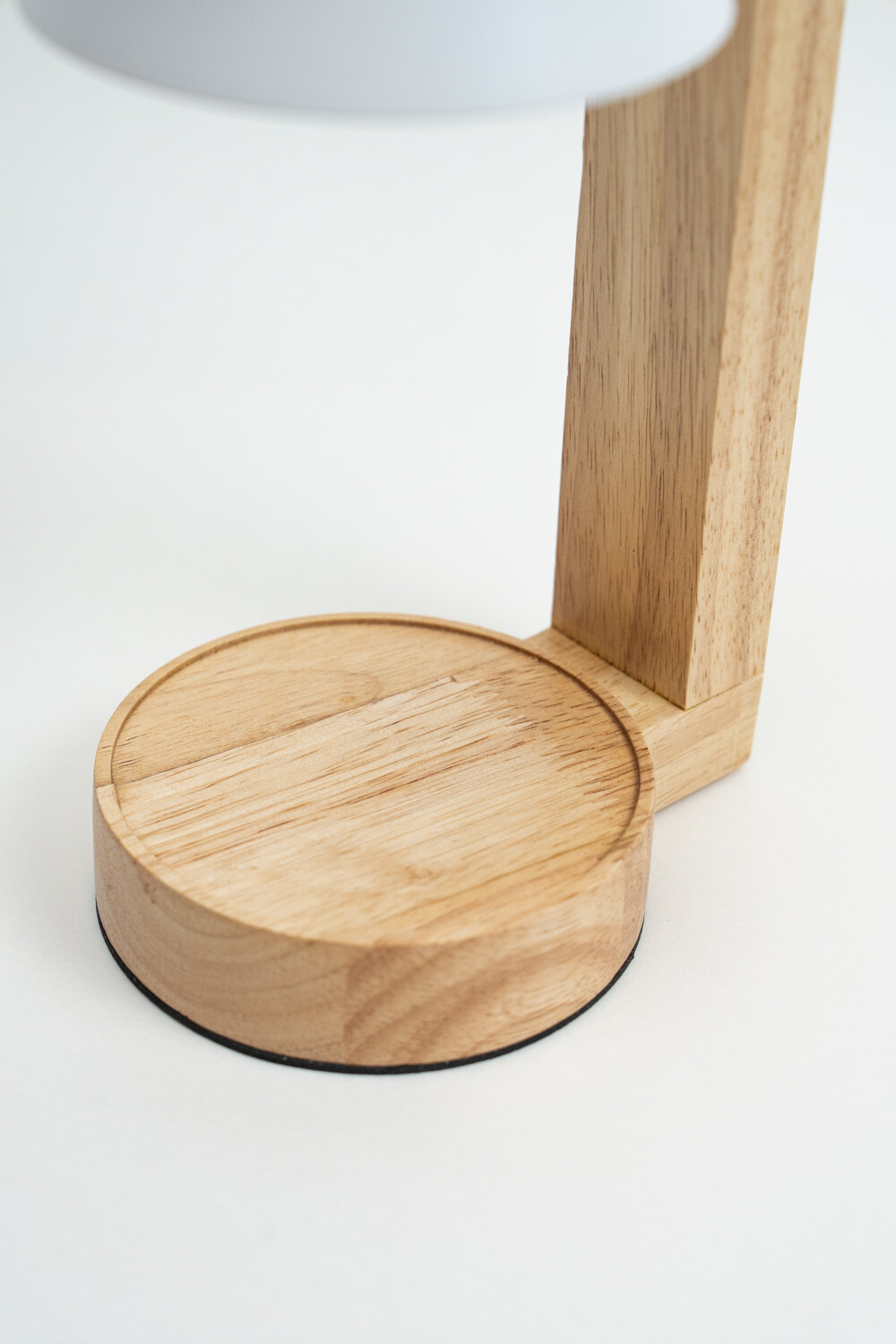 Lampara De Mesa Farel Color Unico