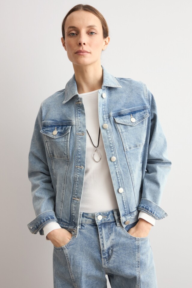 Chaqueta clásica de jean jean medio