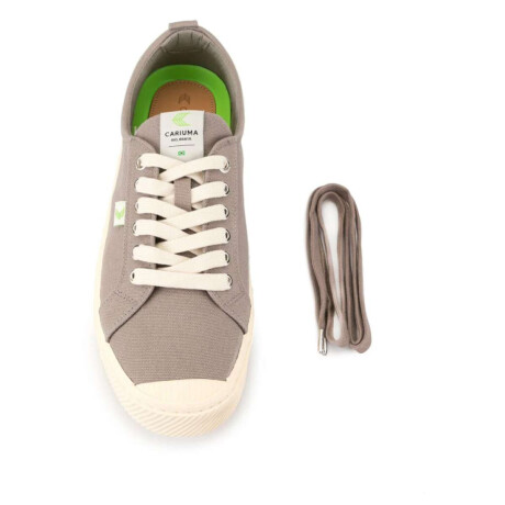 Championes Cariuma Oca Low Gris