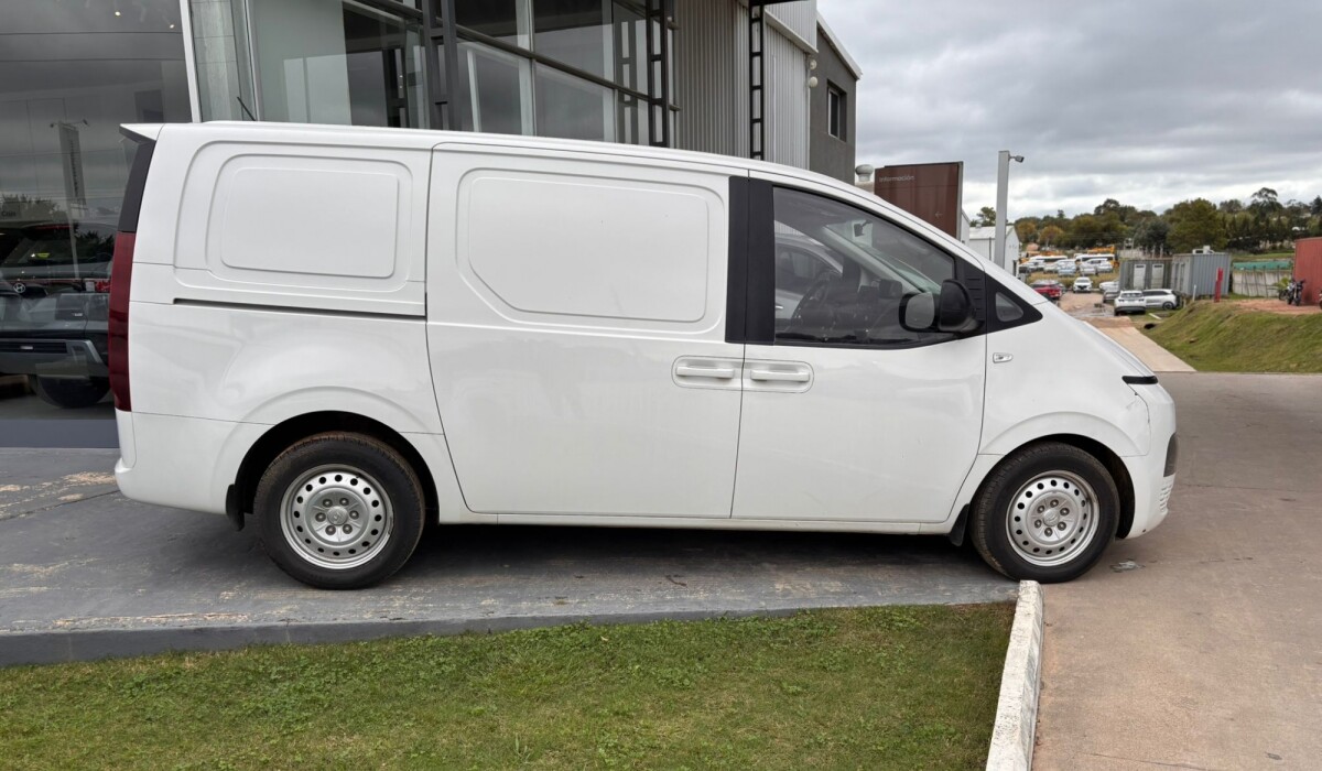 Hyundai Staria 2.2 Diesel Furgon - 2024 Hyundai Staria 2.2 Diesel Furgon - 2024