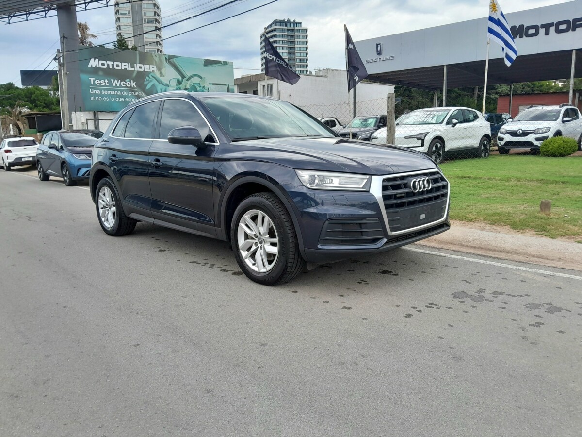 Audi Q5 2.0 Premium TFSI Quattro AT | Permuta / Financia Audi Q5 2.0 Premium TFSI Quattro AT | Permuta / Financia
