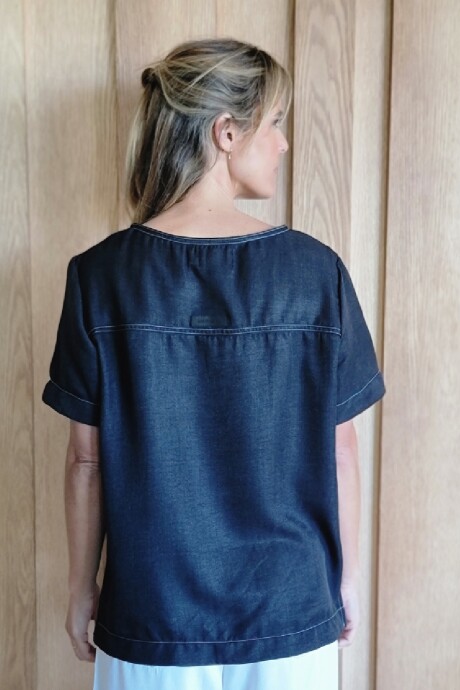 Remera Cadiz Negro