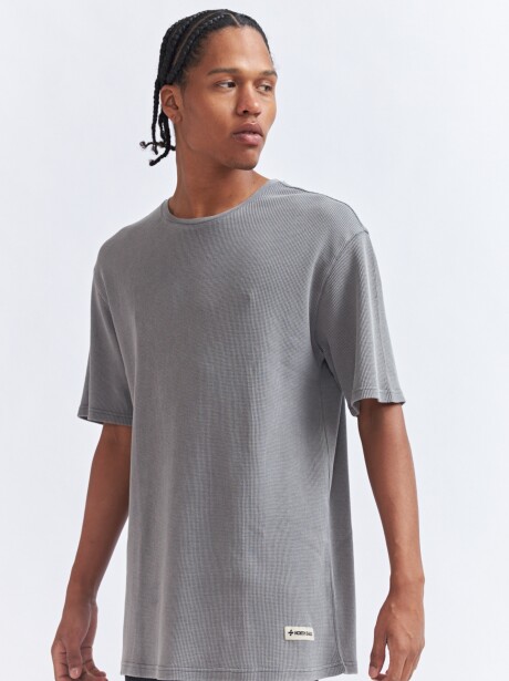 REMERA IVÁN GRIS