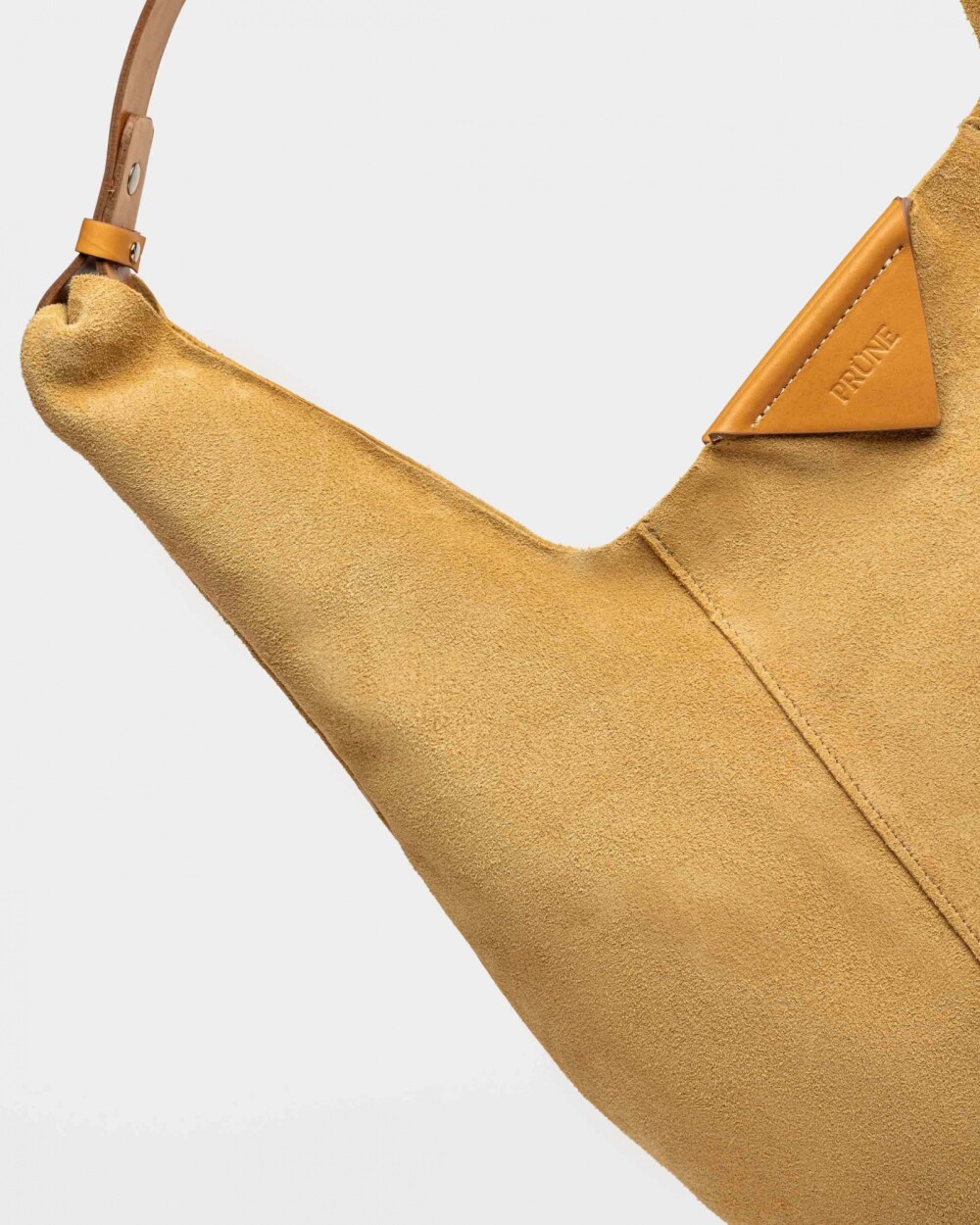 Bolso The Shopping en cuero gamuza Sand