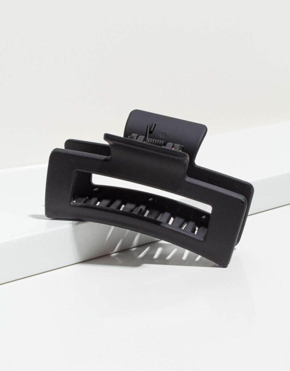 Broche Negro - Negro 