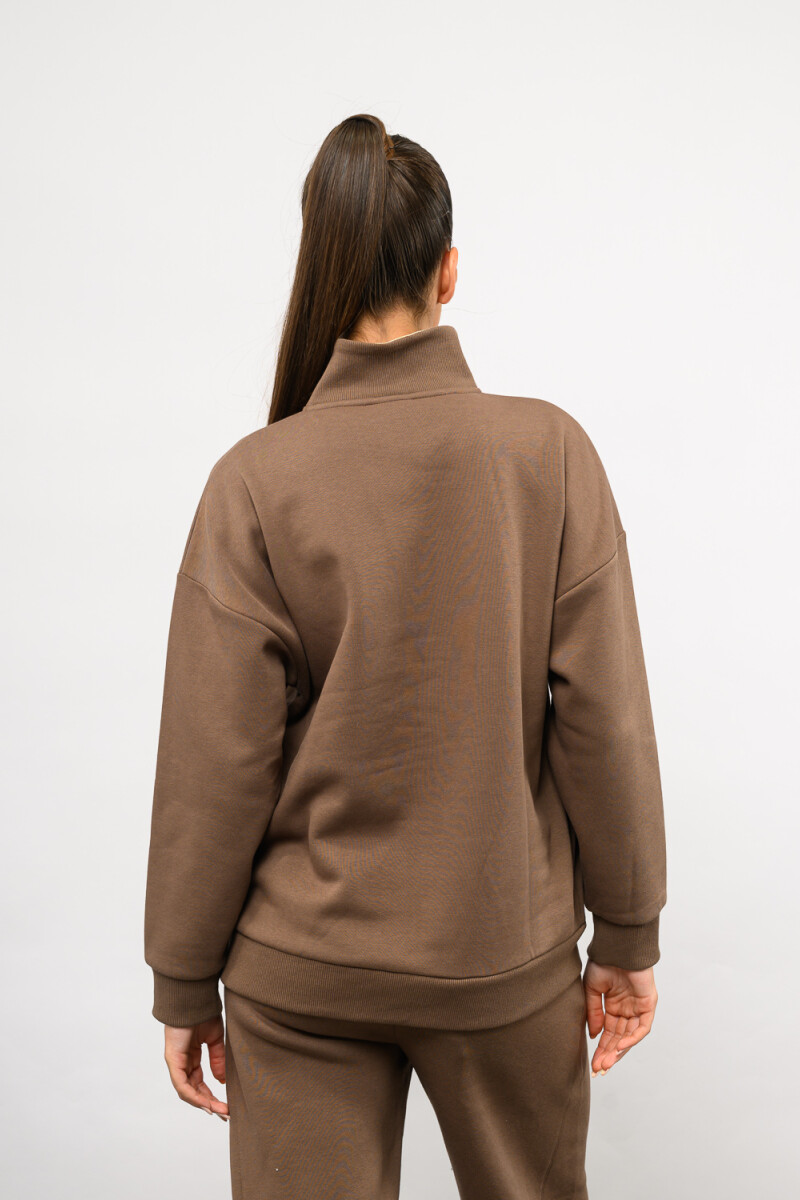 Buzo medio cierre terra Marron