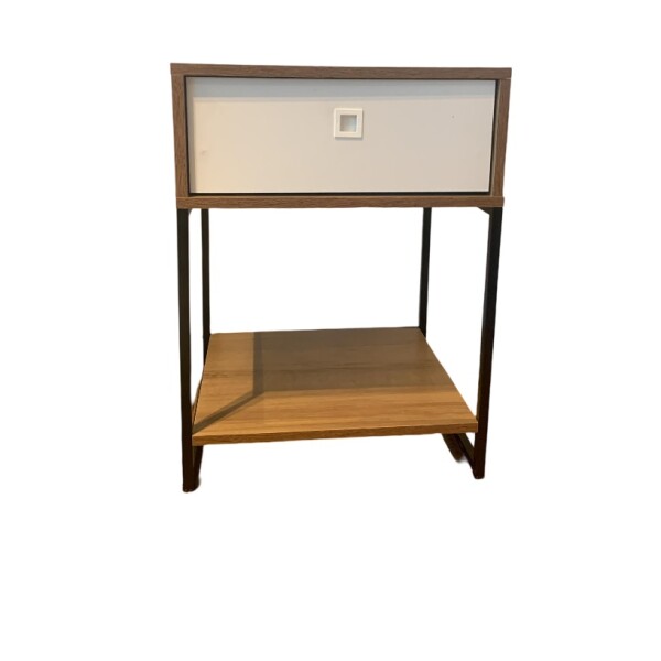 Mesa de luz 1 cajón 1 estante con metal miel y blanca Mesa de luz 1 cajón 1 estante con metal miel y blanca