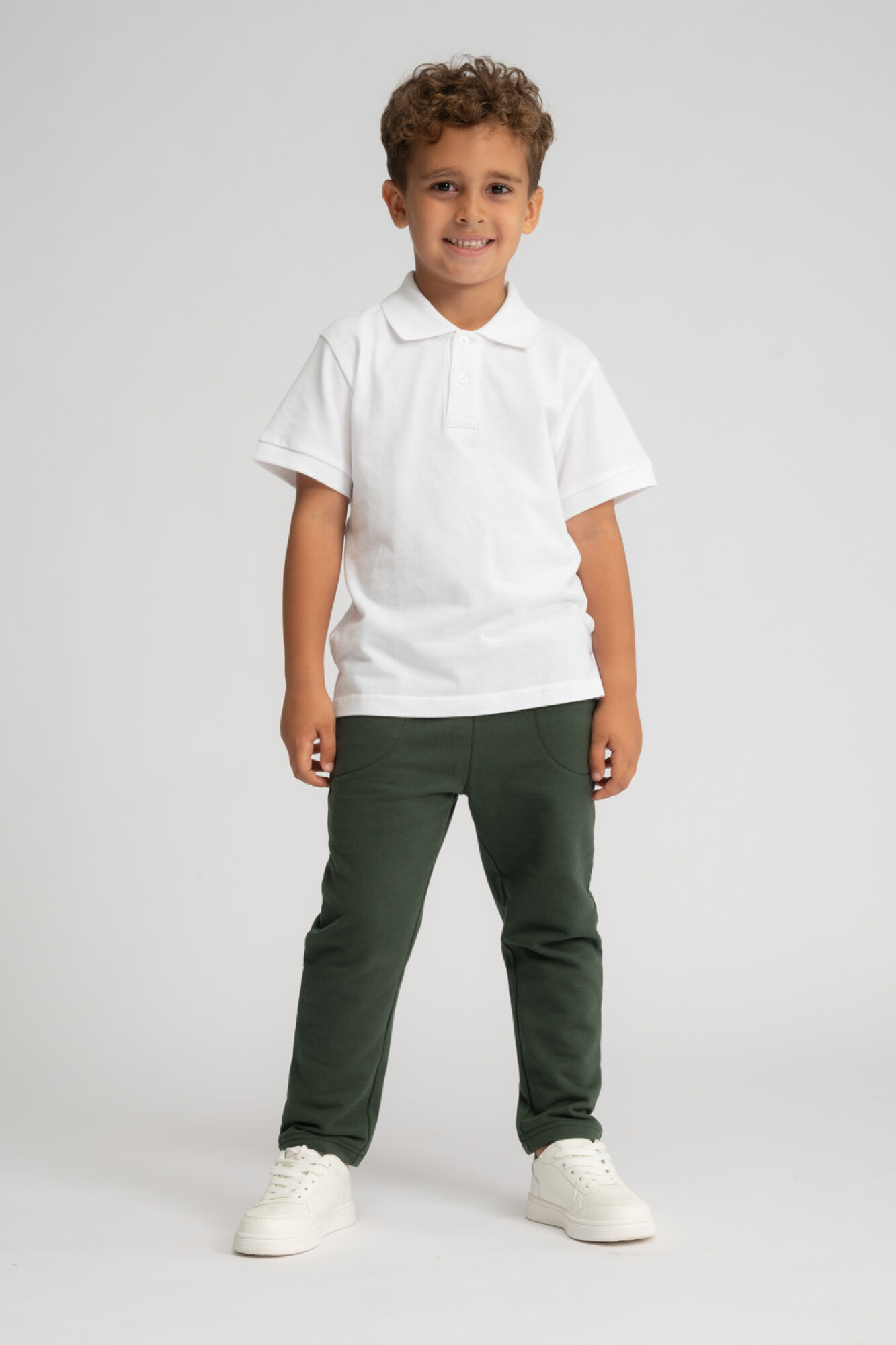 Pantalones deportivos niños 2025