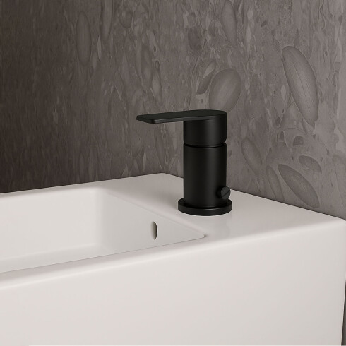 GRIFERIA BIDET CON TRANSFERENCIA EN NEGRO MATE - SERIE SALEMI NEGRO