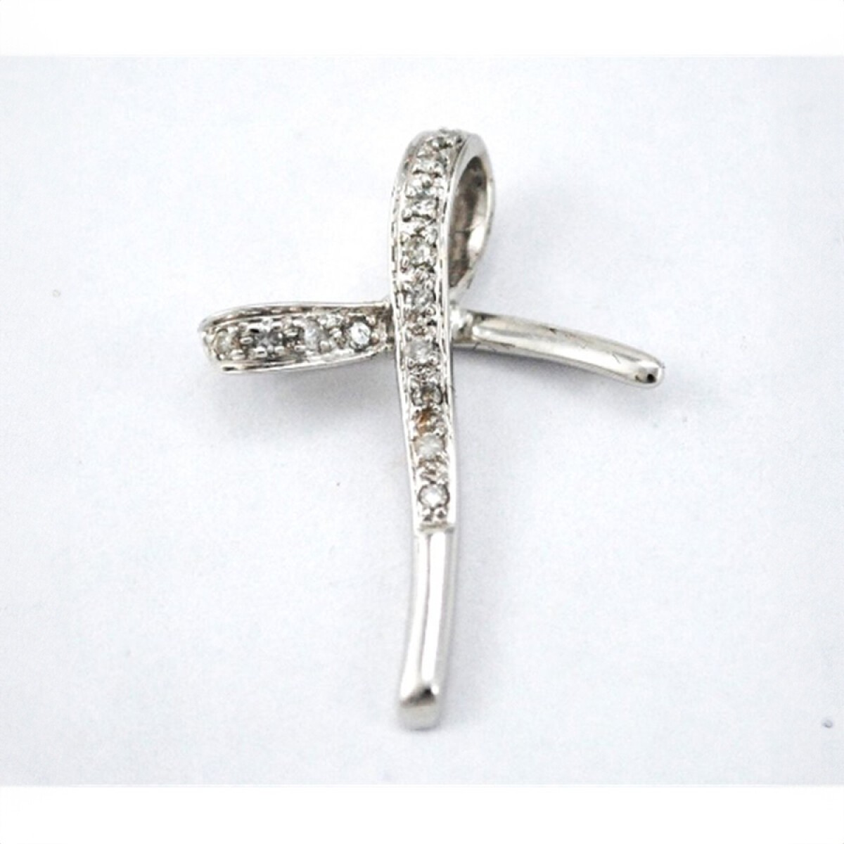 Dije Pasante Oro Blanco 18 K Con Brillantes 