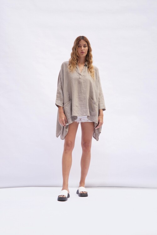 Poncho oversized bolsillos lino khaki