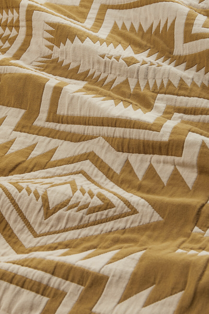 ACOLCHADO MATELASSE Ocre