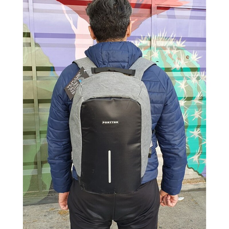 Mochila Anti Robo con Usb y Espacio para Notebook Arye Negro