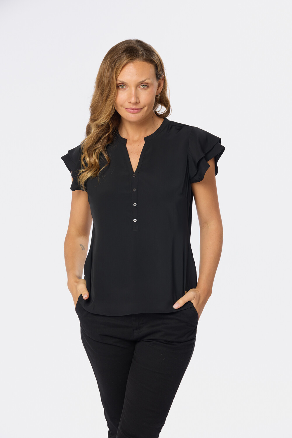 BLUSA MANGA CORTA VOLADO Negro