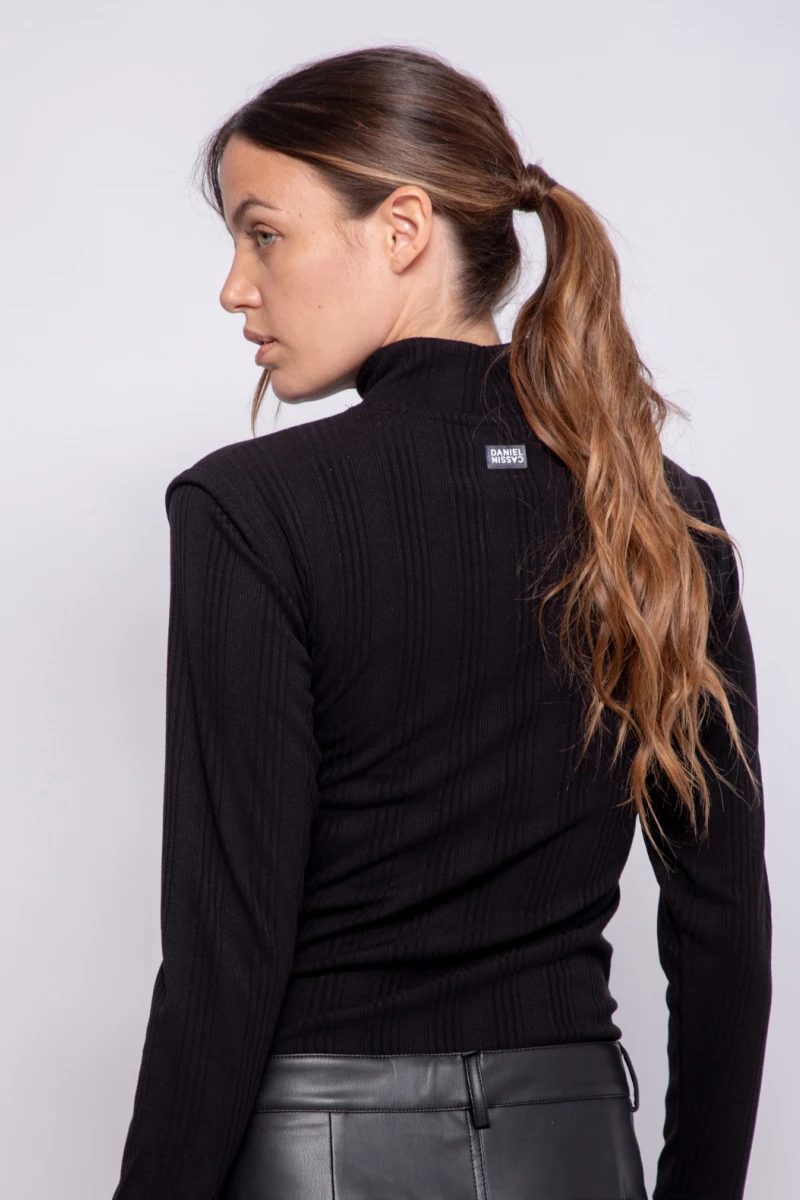 POLERA FERDINANDO Negro
