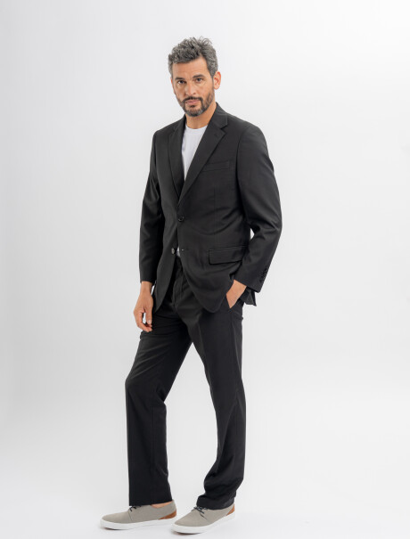 Traje liso negro