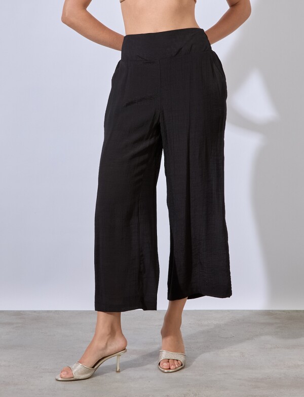 Pantalon Crop NEGRO