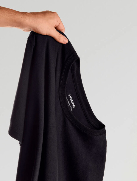 CAMISETAS BÁSICAS REGULAR WORLD NEGRO