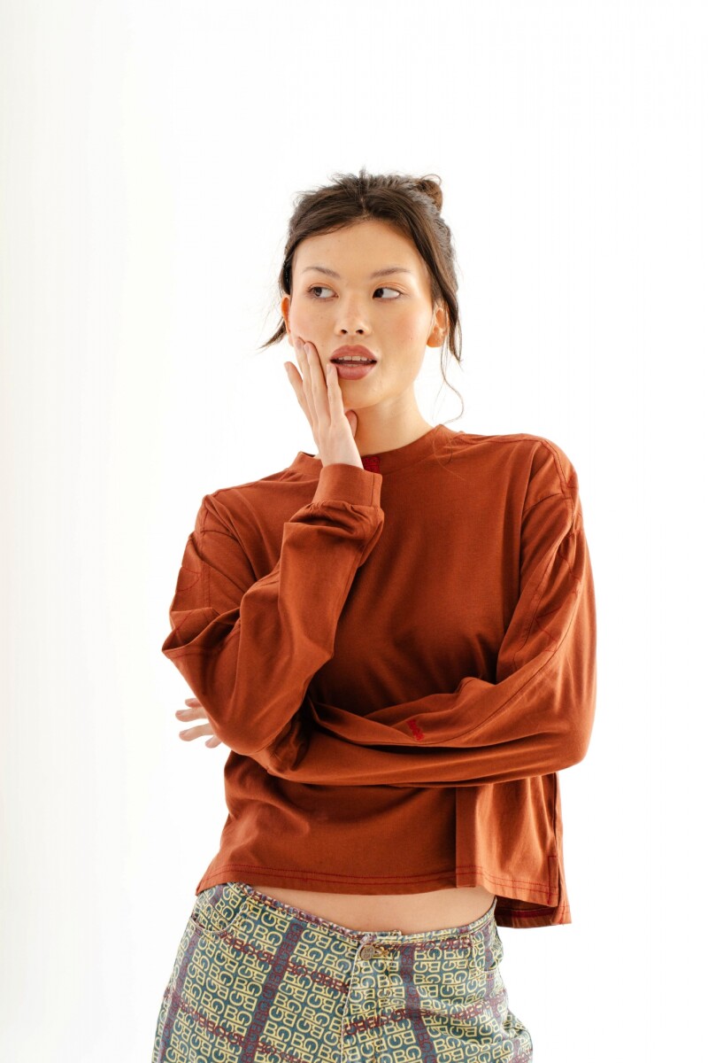 Remera NewPatch Marron
