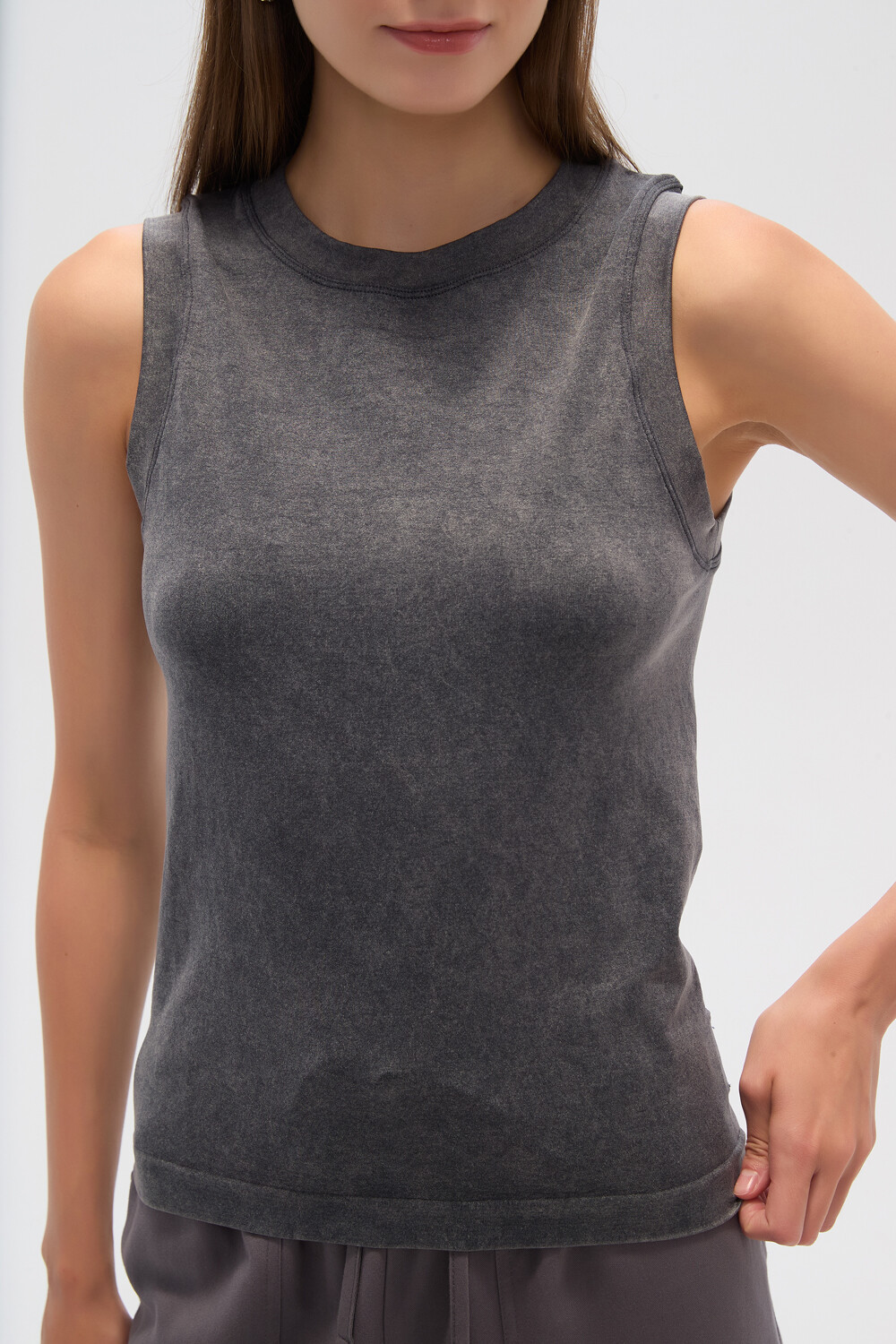 Musculosa Rerti Gris Topo