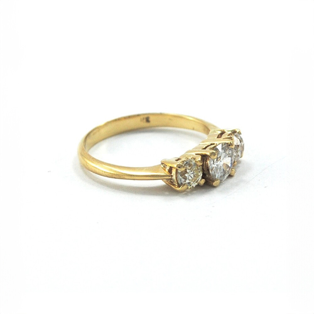 Anillo Antiguo En Oro 18 K Con 3 Brillantes Anillo Antiguo En Oro 18 K Con 3 Brillantes