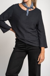 Sweater Negro