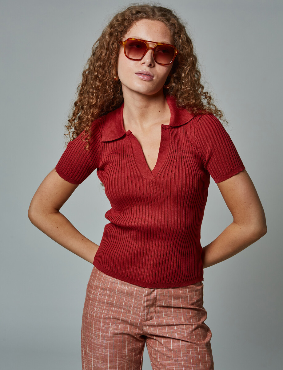 Remera tejida ladrillo