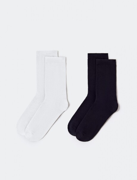 KIT CON 2 PARES DE MEDIAS UNISSEX DE CAÑO MEDIO KIT 2 CALCETINES UNISEX