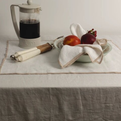 Mantel Lino Overlock Off White (6-8 comensales) Mantel Lino Overlock Off White (6-8 comensales)