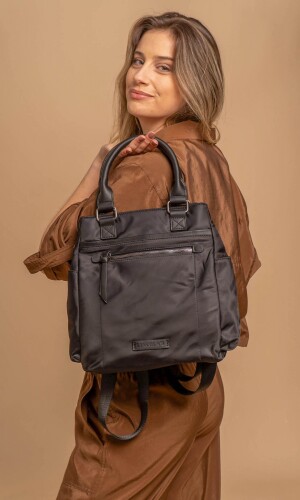 CARTERA MOCHILA VAINILLA NEGRO