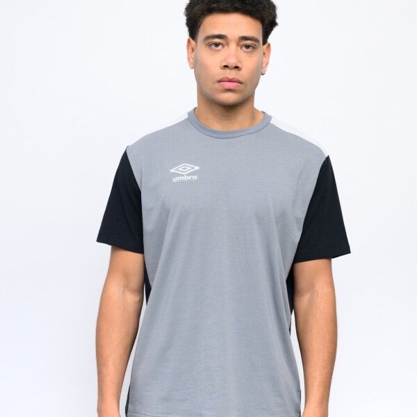 REMERA CUTS Umbro Hombre 025