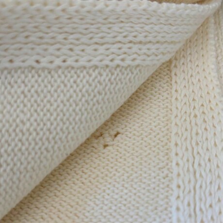 Manta Tejida Punto Beige