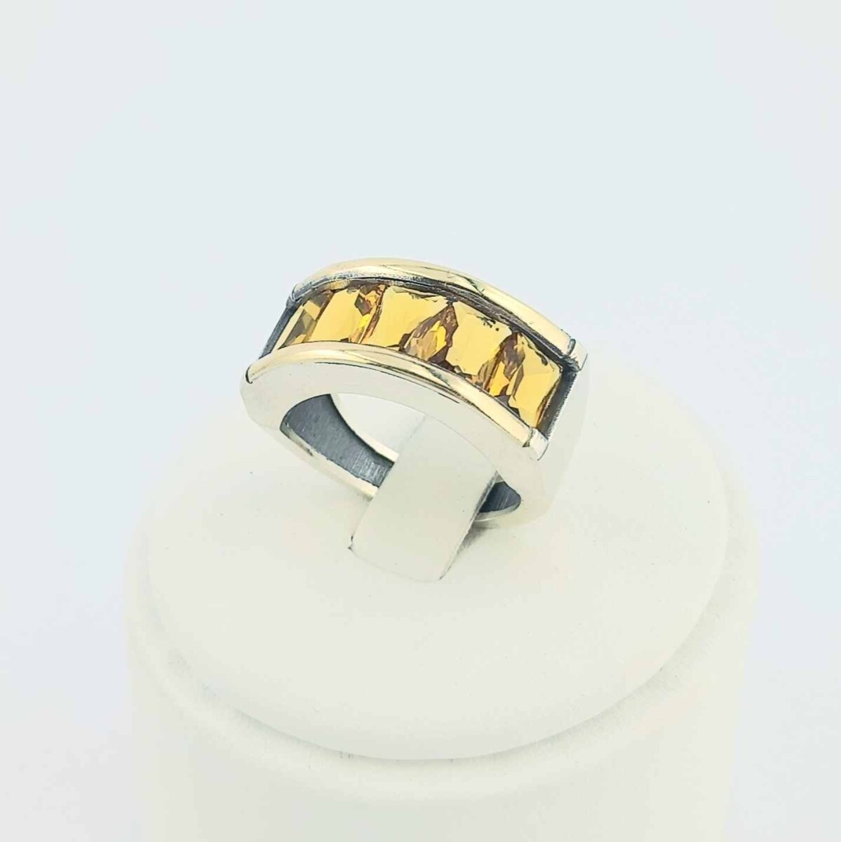 Anillo de Plata 925 con double de Oro 18k y Circonias color miel. 