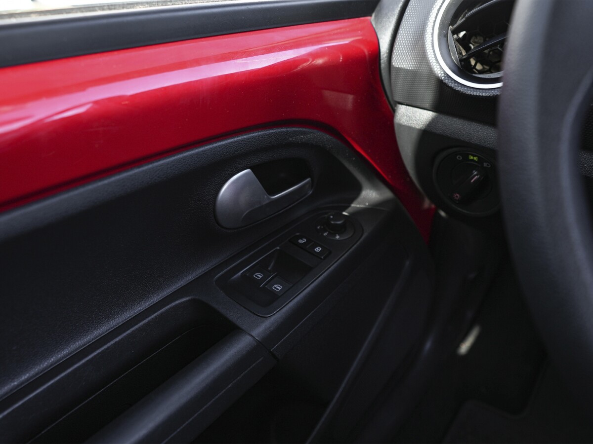 Volkswagen Up Move 1.0 Extra Full | Permuta / Financia Volkswagen Up Move 1.0 Extra Full | Permuta / Financia