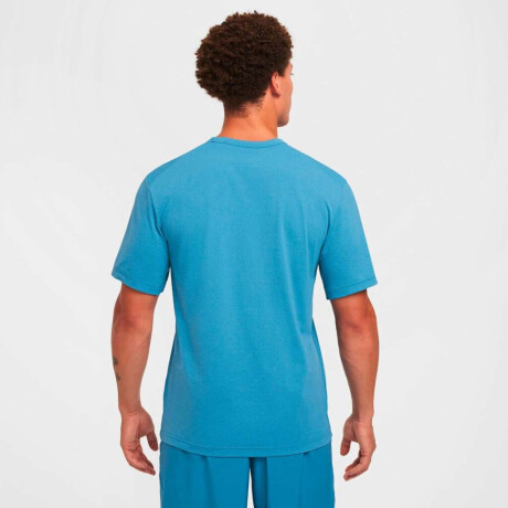 Remera Nike Hyverse Swoosh de Hombre Multicolor