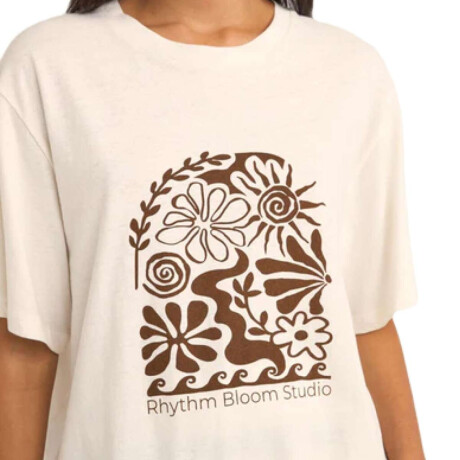 Remera Rhythm Bloom Studio Oversized Crema
