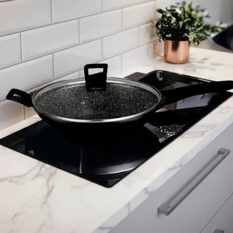 Wok con tapa de vidrio Comet Nuova de 32cm Negro