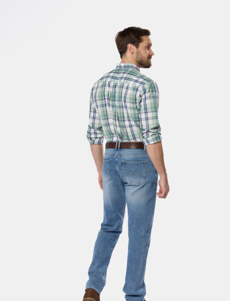 PANTALÓN DE JEAN CLÁSICO Azul claro