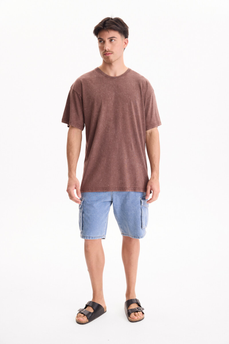 Remera Downtown Marron
