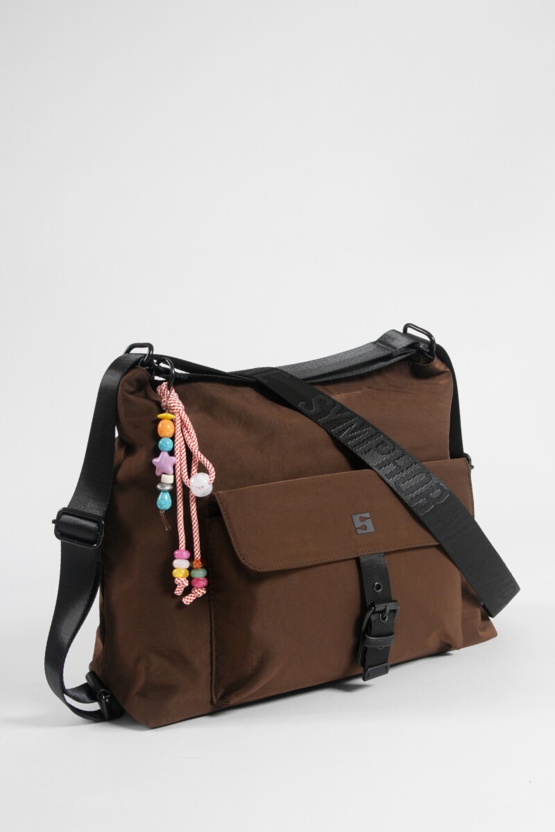Mochila hobo con llavero marrón