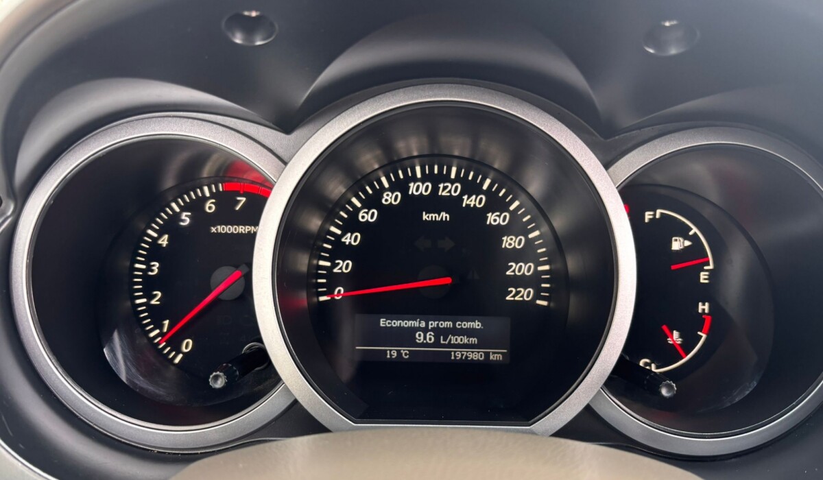 Suzuki Grand Vitara JLX - 2012 Suzuki Grand Vitara JLX - 2012