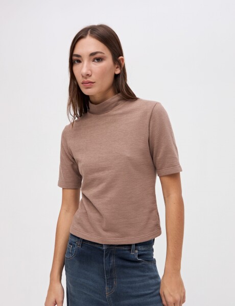 Remera Susanne Marrón