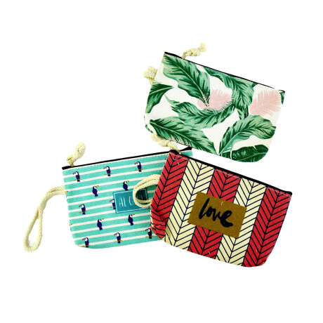 COSMETIQUERO SOBRE TELA 4 DISEÑOS 22.3X14.5CM 38GR COSMETIQUERO SOBRE TELA 4 DISEÑOS 22.3X14.5CM 38GR