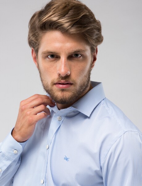 CAMISA DE VESTIR RAYADA Celeste