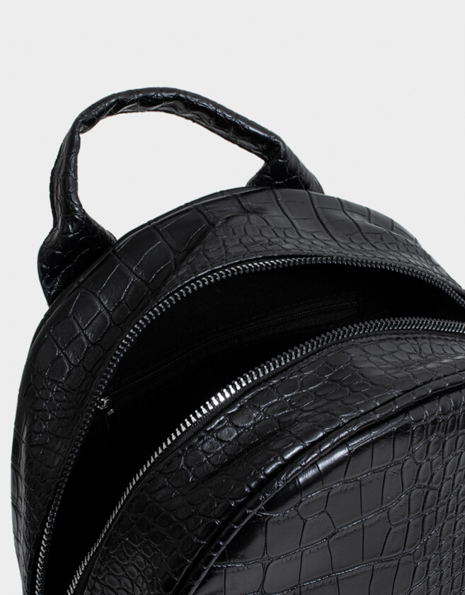 Mochilas Urbanas Mochila Efecto Croco Con Charm - Negro