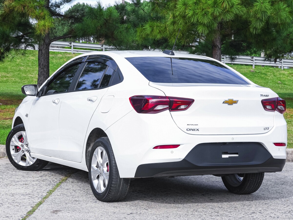 Chevrolet Onix Plus LTZ en garantía | Permuta / Financia Chevrolet Onix Plus LTZ en garantía | Permuta / Financia