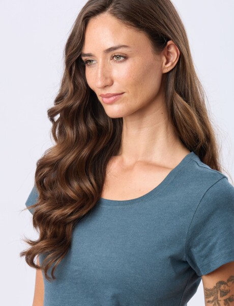 REMERA BÁSICA DE ALGODÓN Petroleo