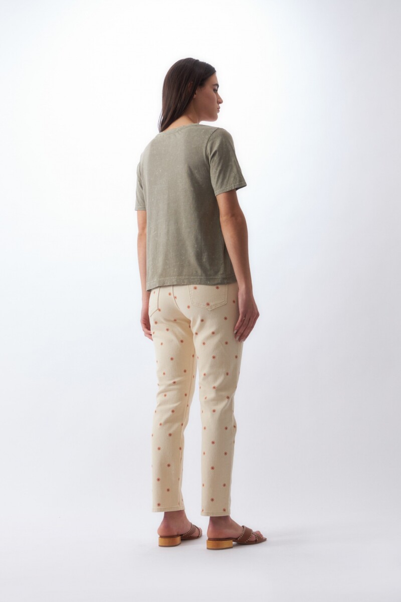 Remera escote V con acid wash verde oliva