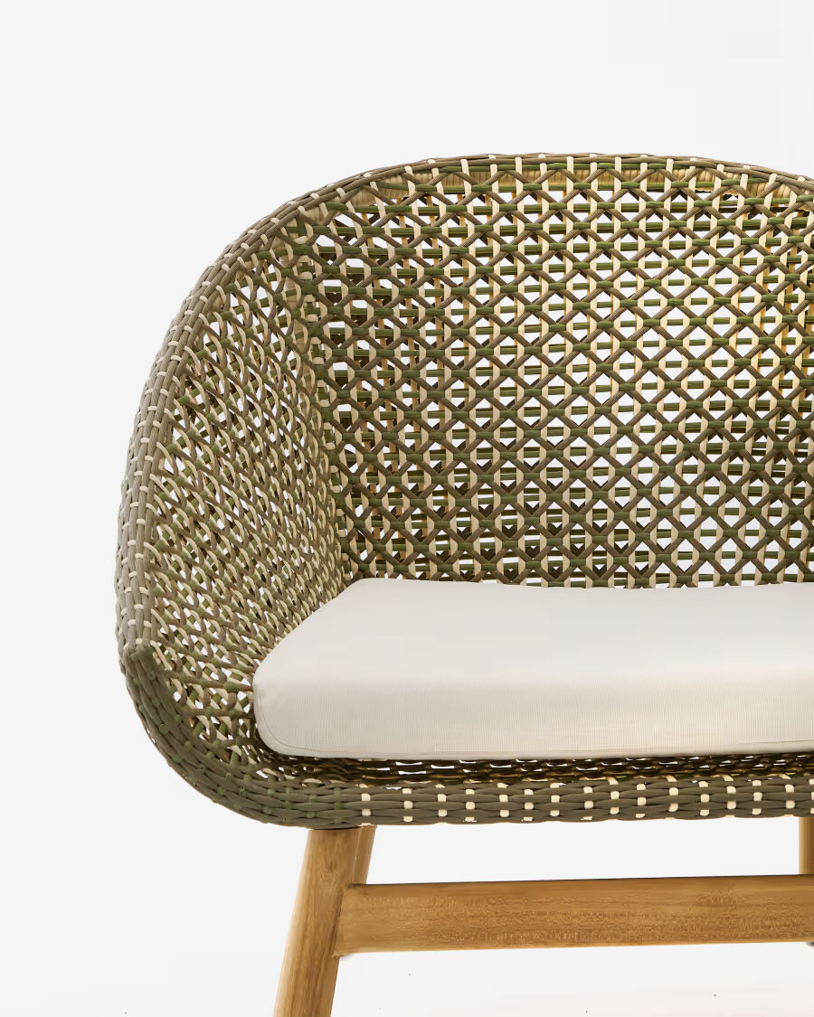 Butaca Olbia de ratán sintético y madera maciza de teca FSC 100% Butaca Olbia de ratán sintético y madera maciza de teca FSC 100%