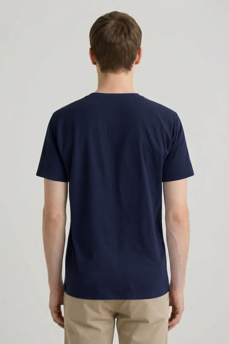 Remera cuello redondo ICONIC 150 AZUL MARINO